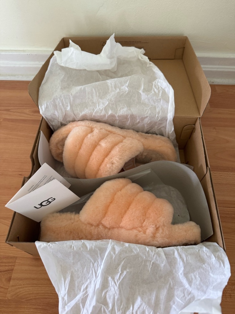 UGG Fluff Shearling Yeah Slide Slippers in Peach Tone Size 6